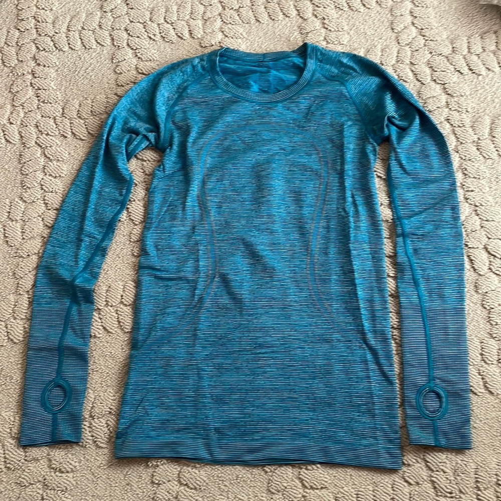Lululemon Swiftly tech long sleeve shirt